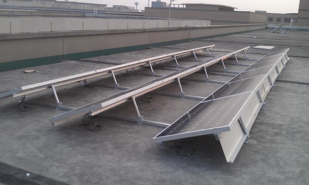 solární panel střešní montáž solární držáky