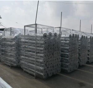 Quickmount Pv, bezrámové solární panely, zemnící šroub pro solární montáž na zemi